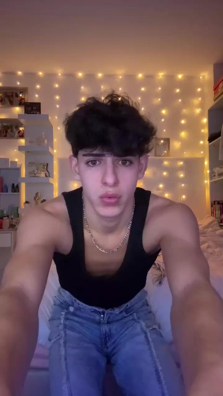 MssNoah on Cam4 