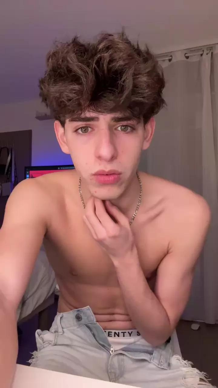 MssNoah on Cam4 