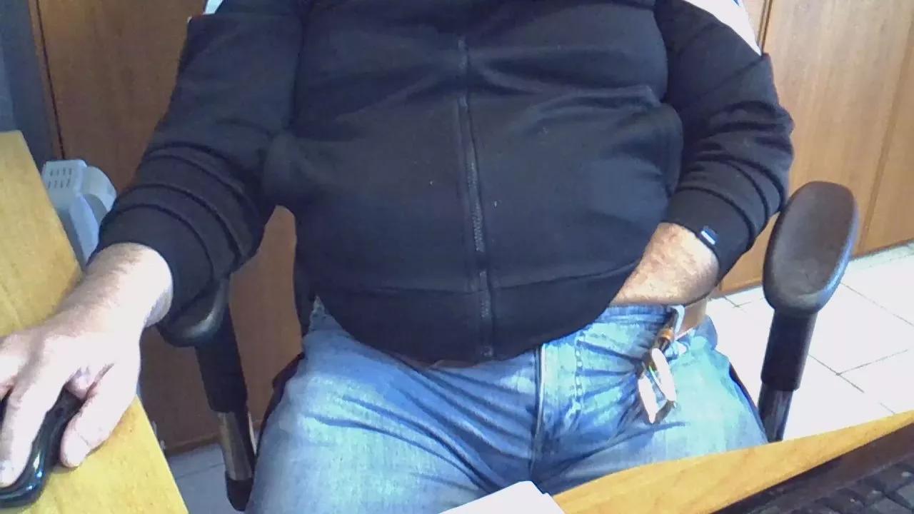 mtb03 on Cam4 