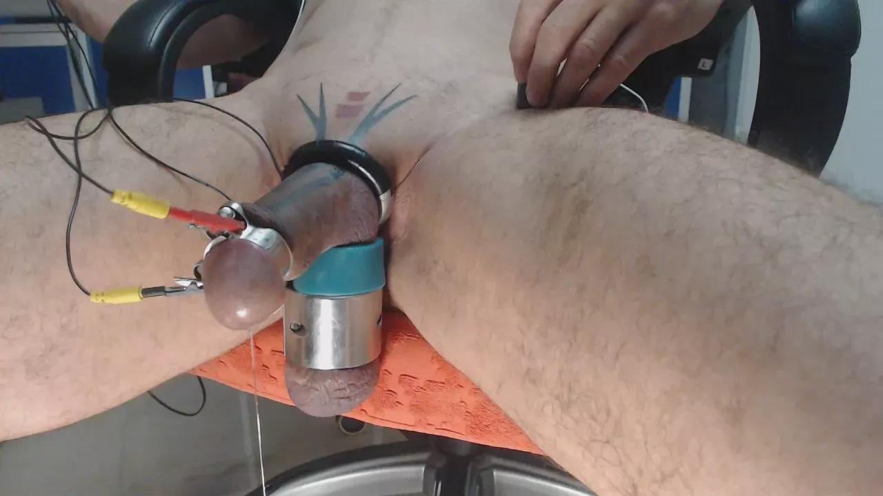 muscle_toy on Cam4 