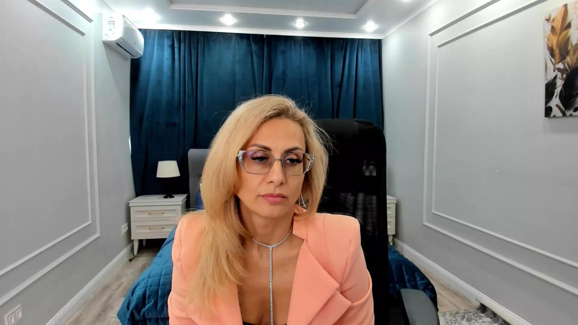 MuseOfStage on Cam4 