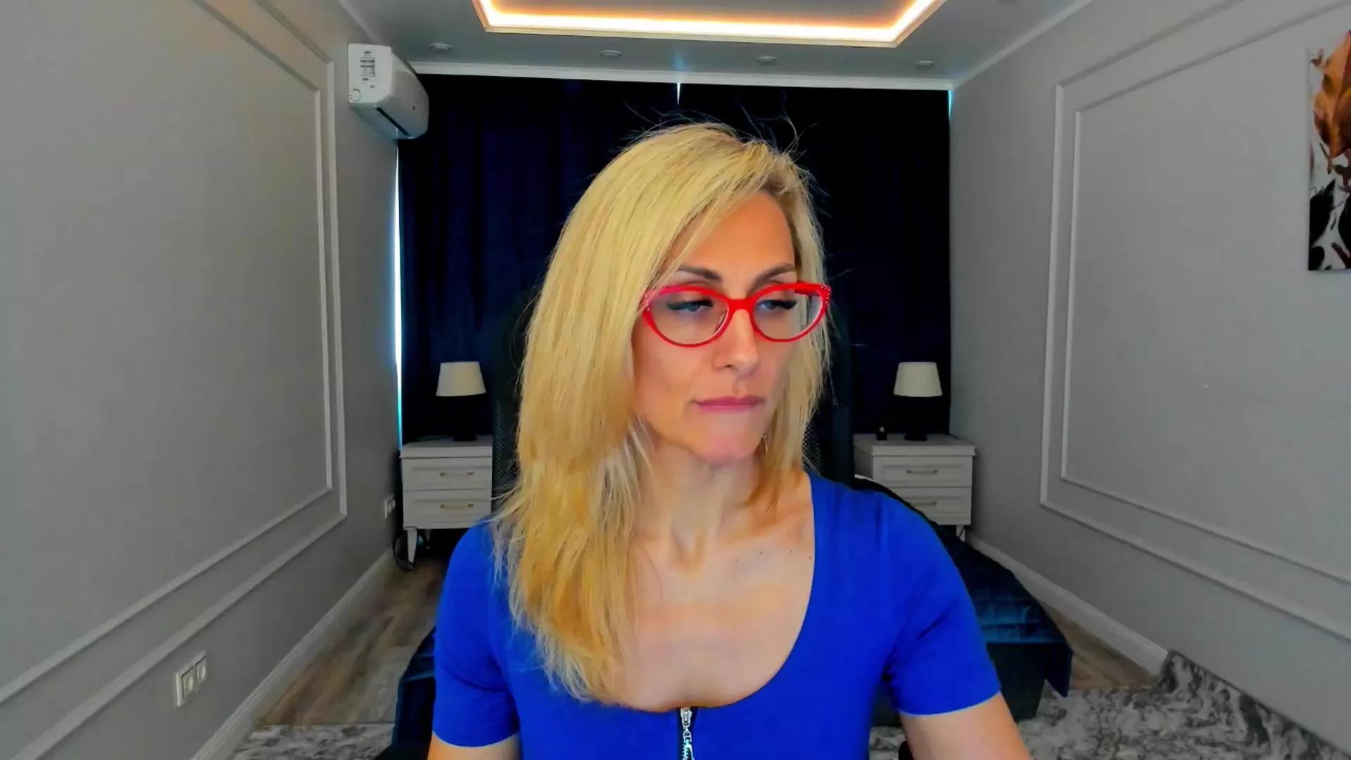 MuseOfStage on Cam4 