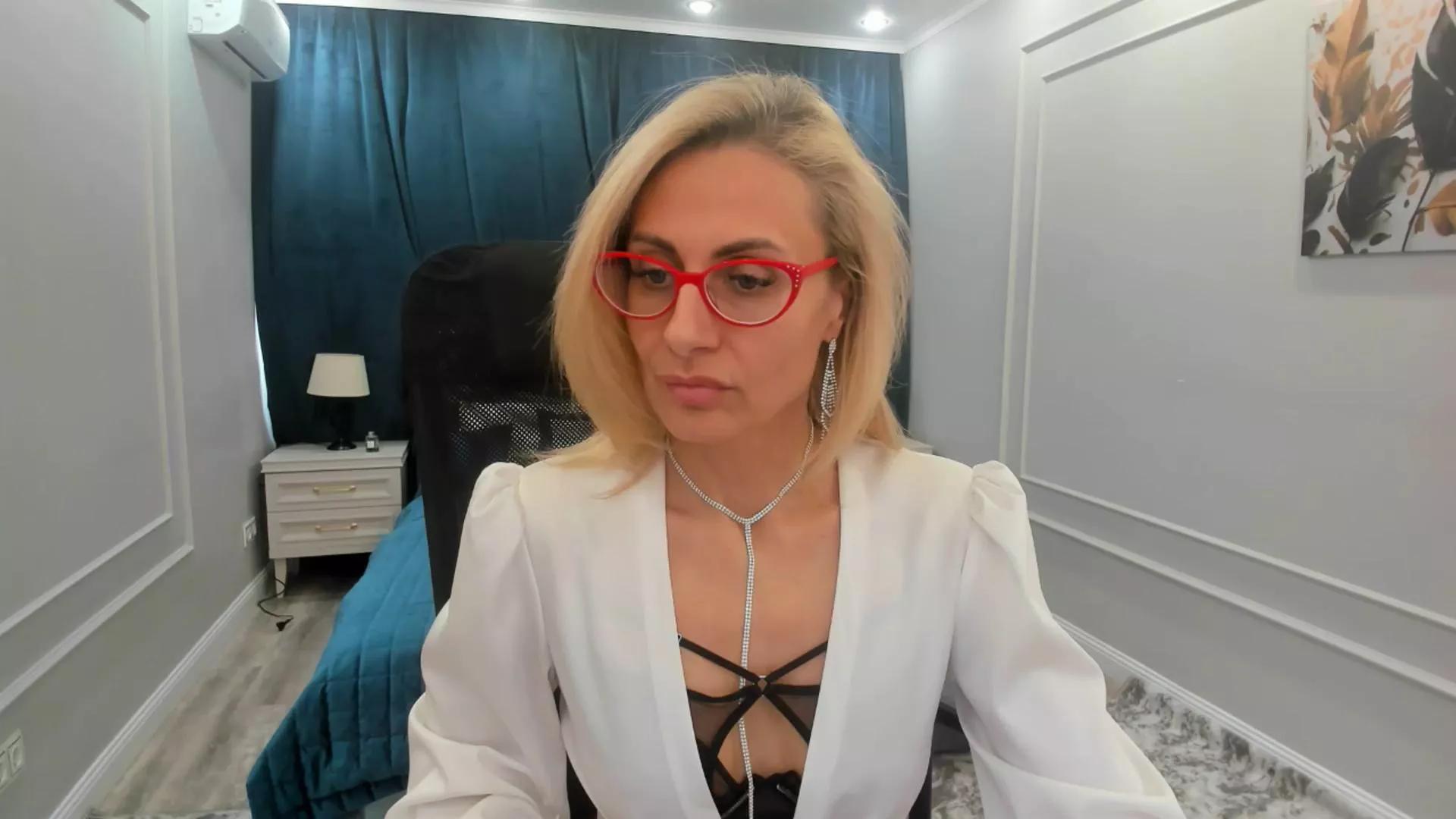 MuseOfStage on Cam4 