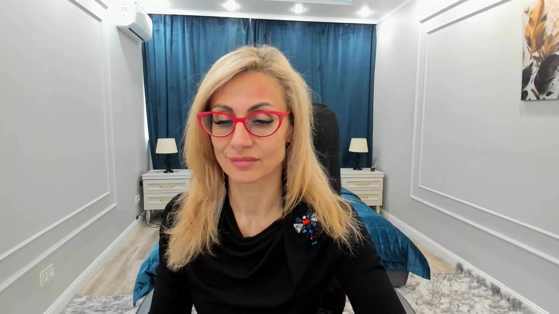 MuseOfStage on Cam4 