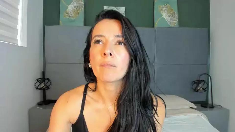 mystic_carito on Cam4 
