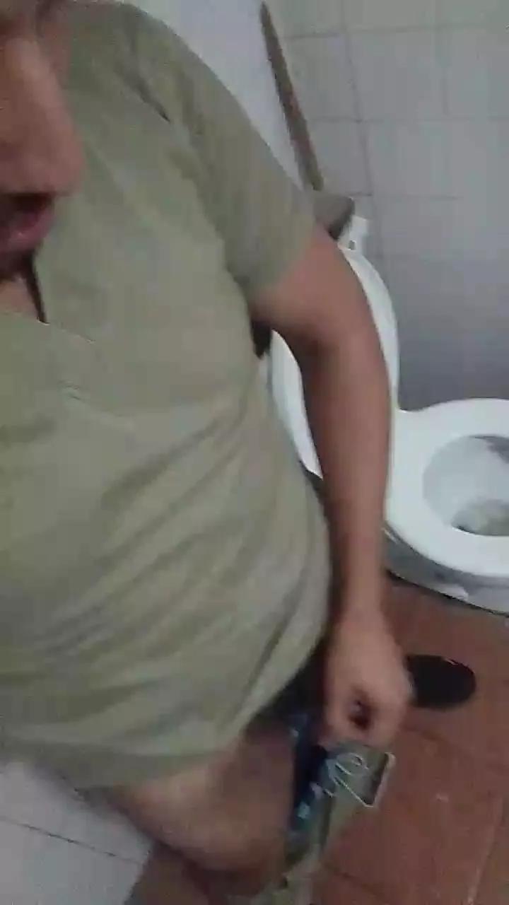nachobig23 on Cam4 