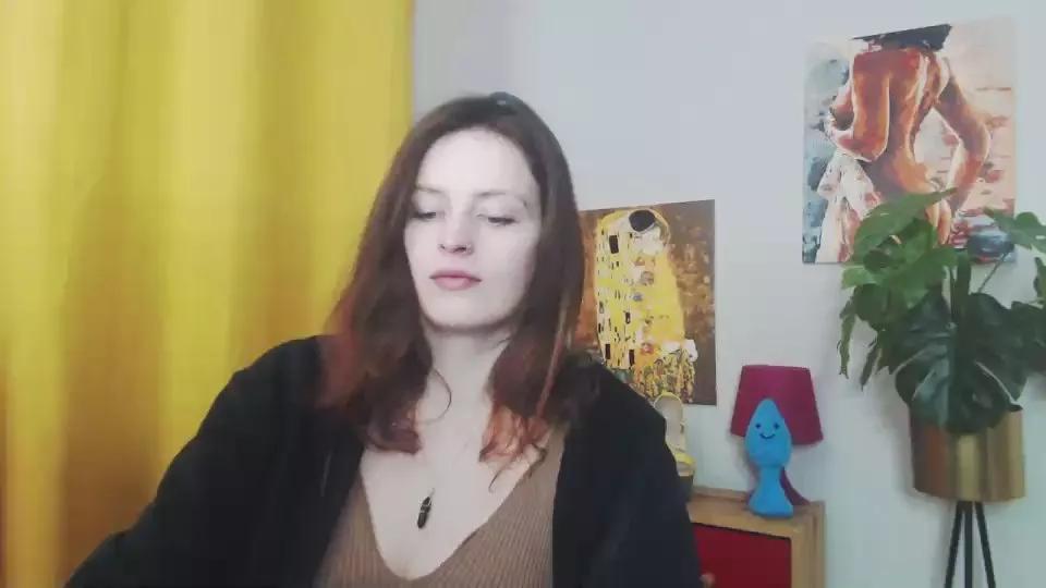 nadine_lust on Cam4 