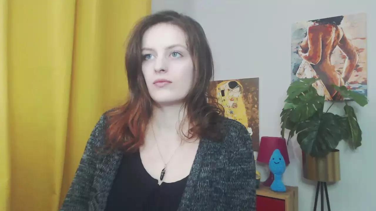 nadine_lust on Cam4 