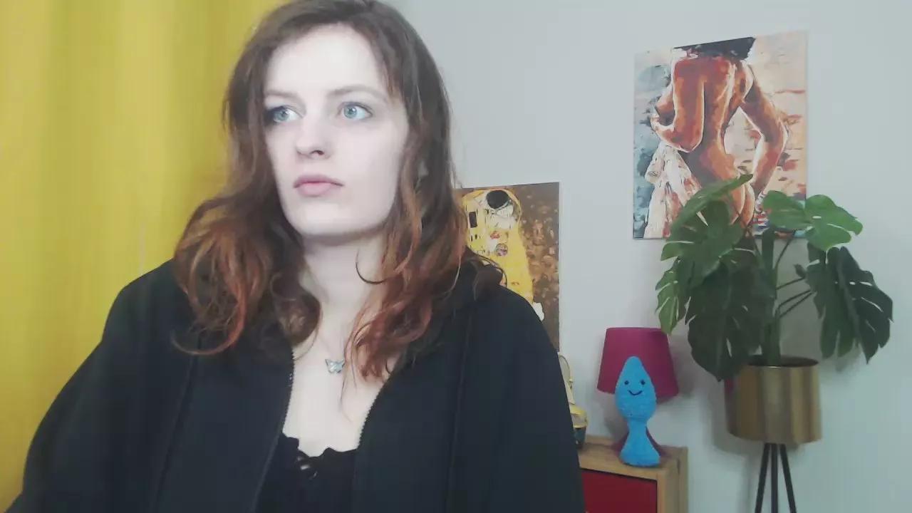nadine_lust on Cam4 