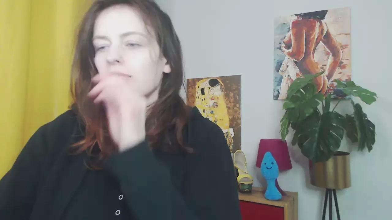nadine_lust on Cam4 