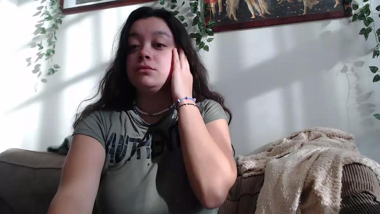 Nahalir on Cam4 