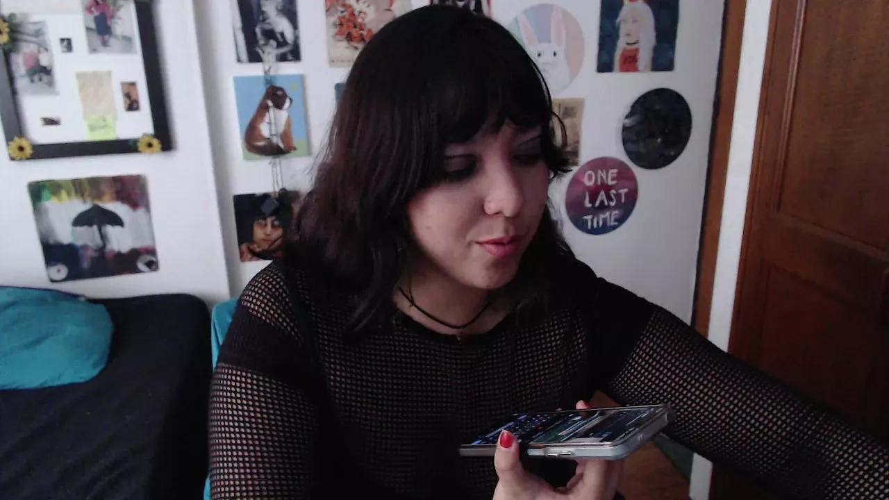 Offline nanabela28 on Cam4