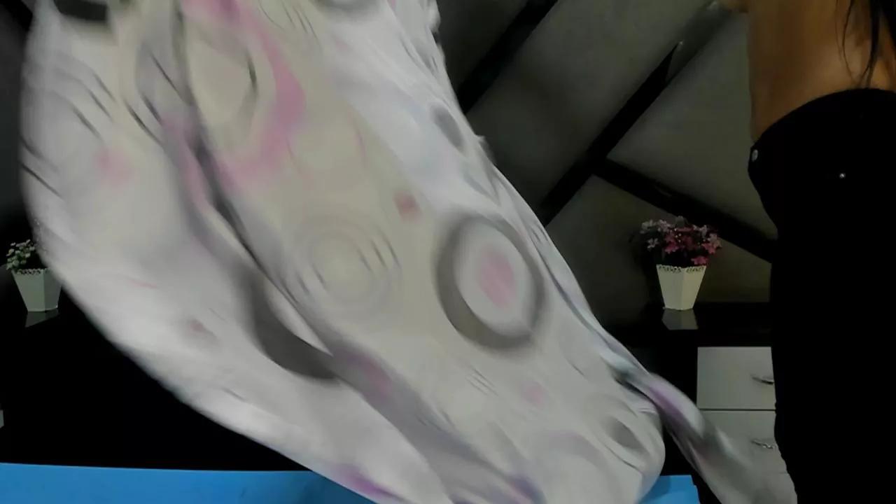 Naomi_931 on Cam4 