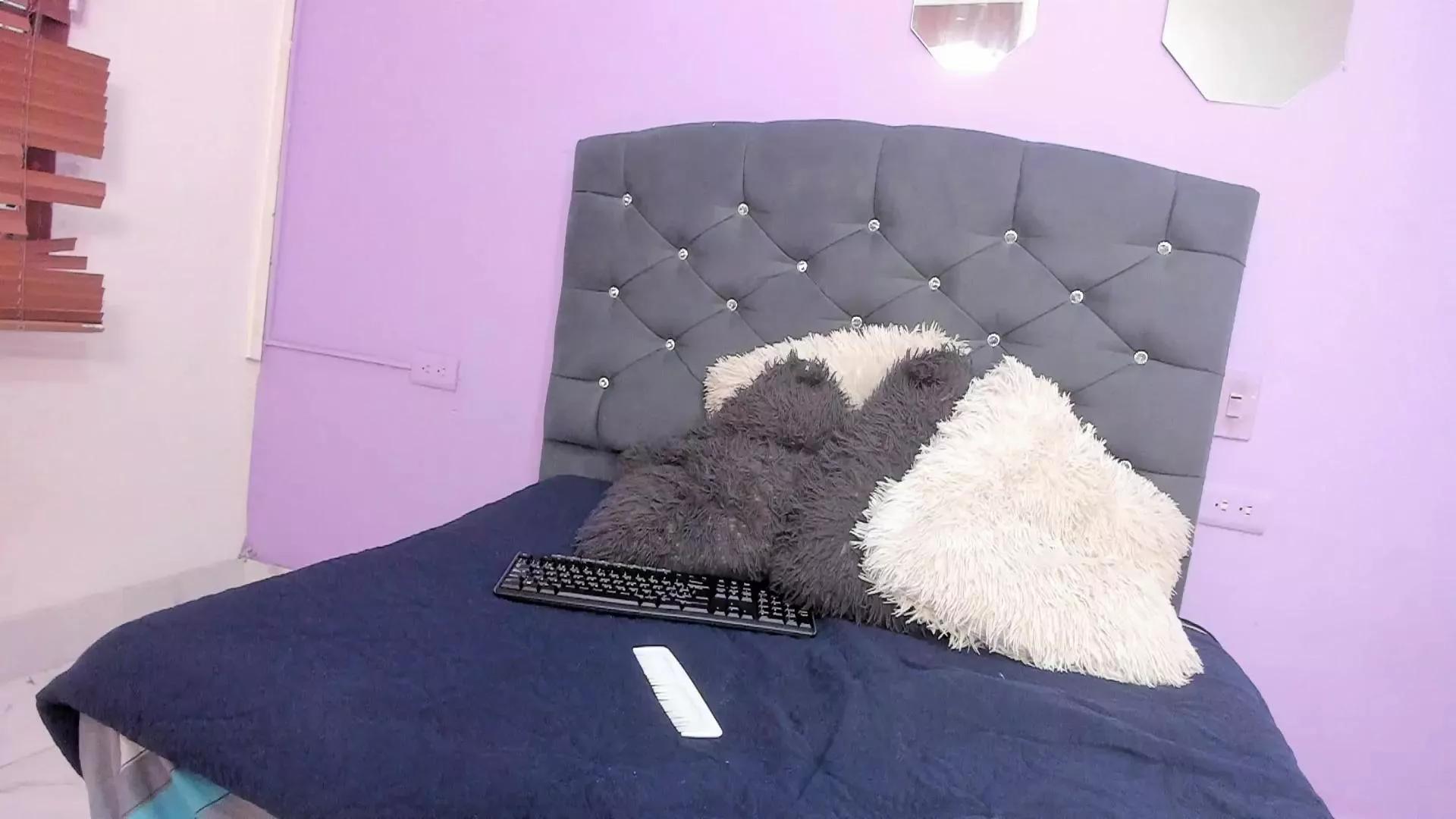 naomii_0 on Cam4 