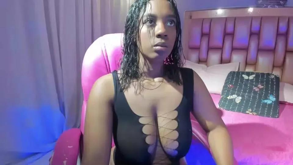 NATALI___ on Cam4 