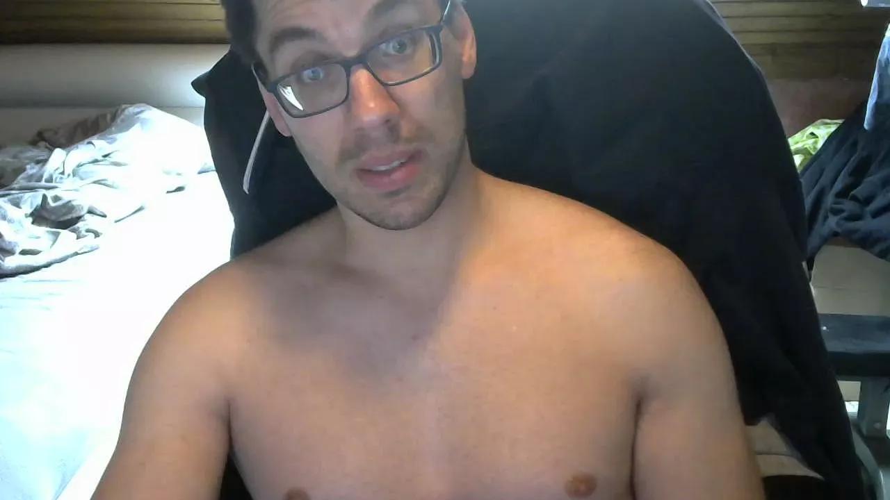 Natureman25 on Cam4 