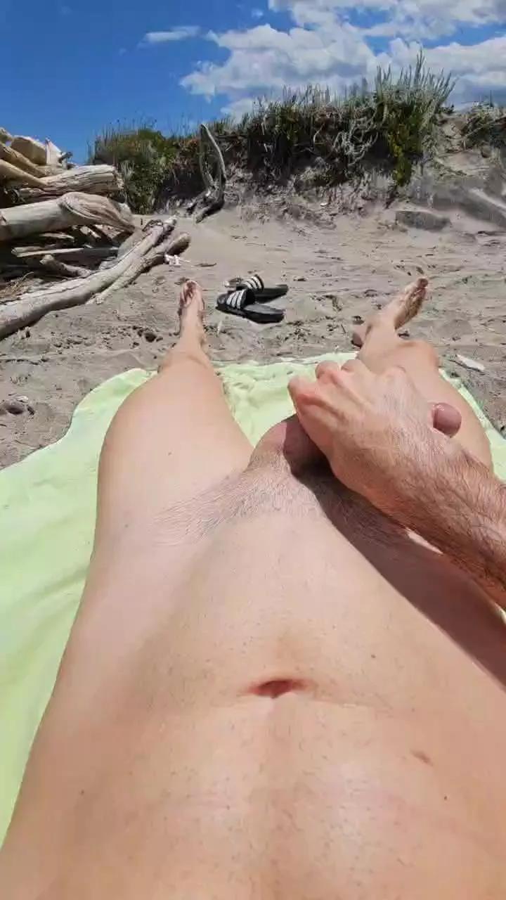 Offline naturist_XL on Cam4