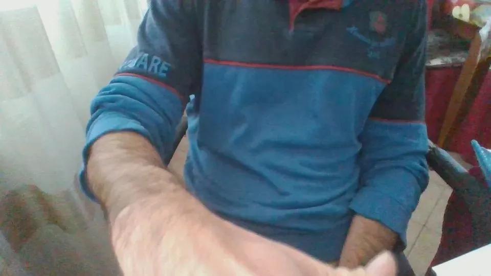 Offline naturist_XL on Cam4