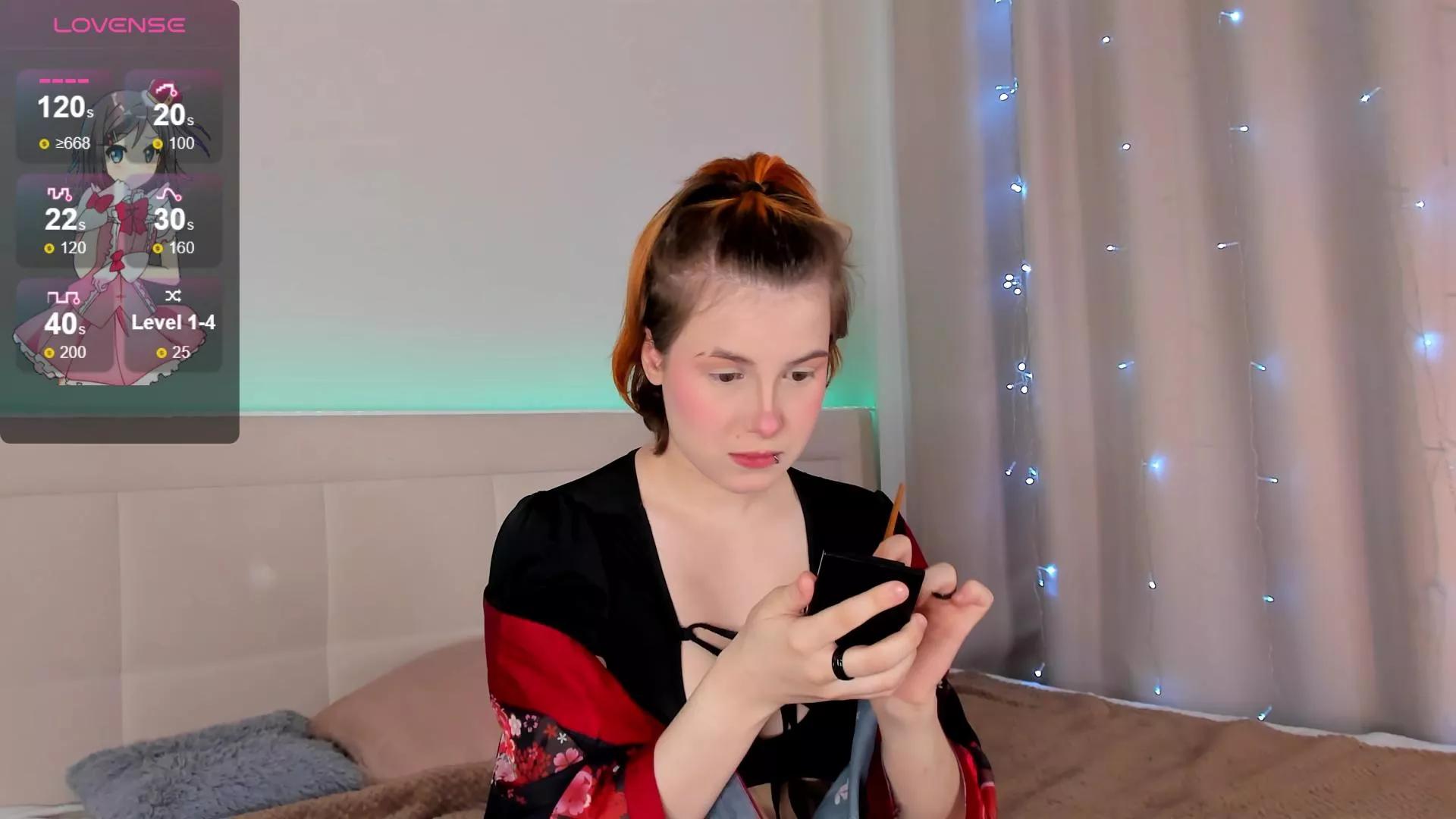 Naughty_alise on Cam4 