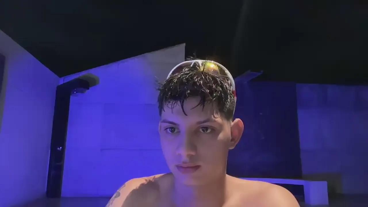 Offline naughty_daniel on Cam4