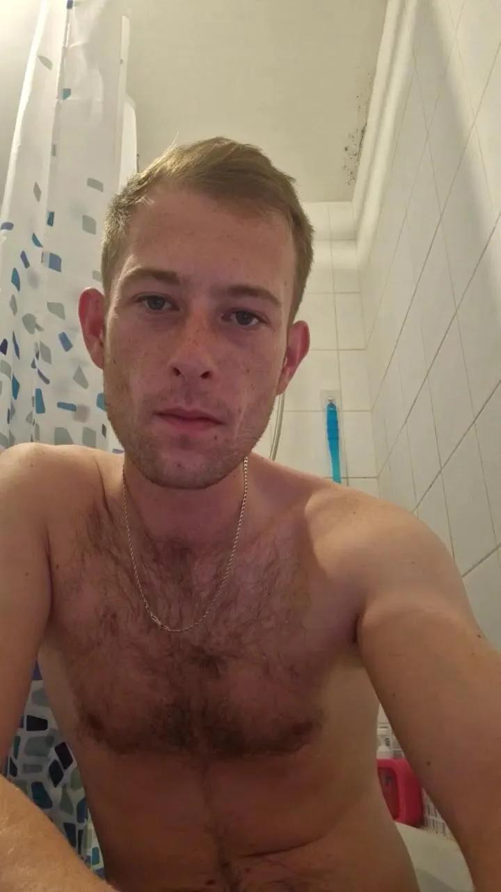 Offline Naughtyvirgin22 on Cam4