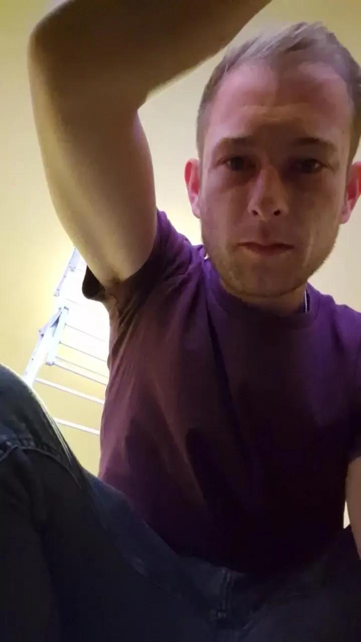 Offline Naughtyvirgin22 on Cam4