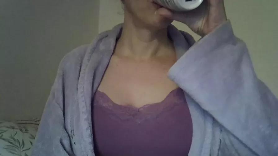 naughtyxana on Cam4 