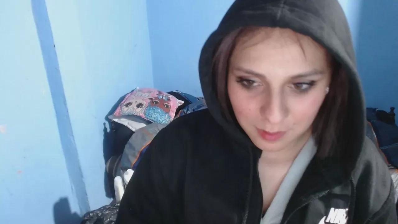 Nemesis_hot608 on Cam4 