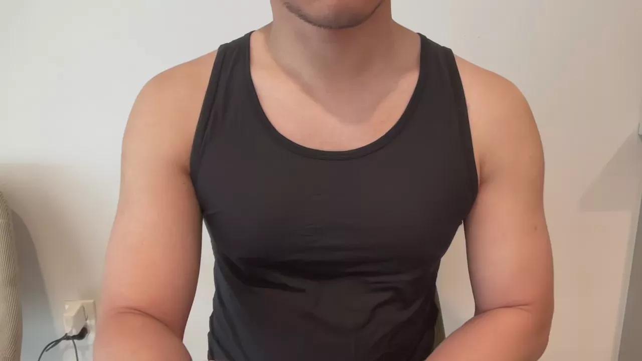 newbenson on Cam4 