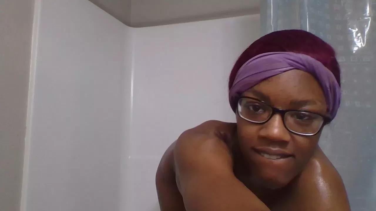 Nia_Nyah on Cam4