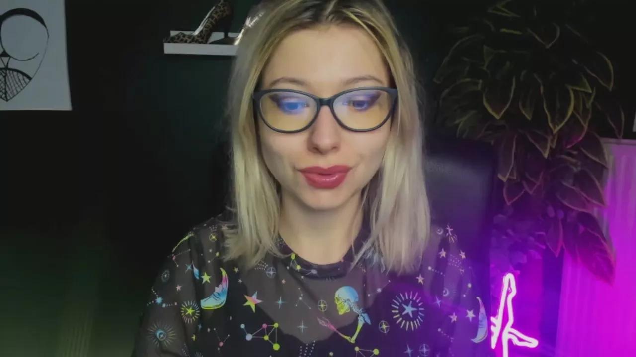 niceHEIDI on Cam4 