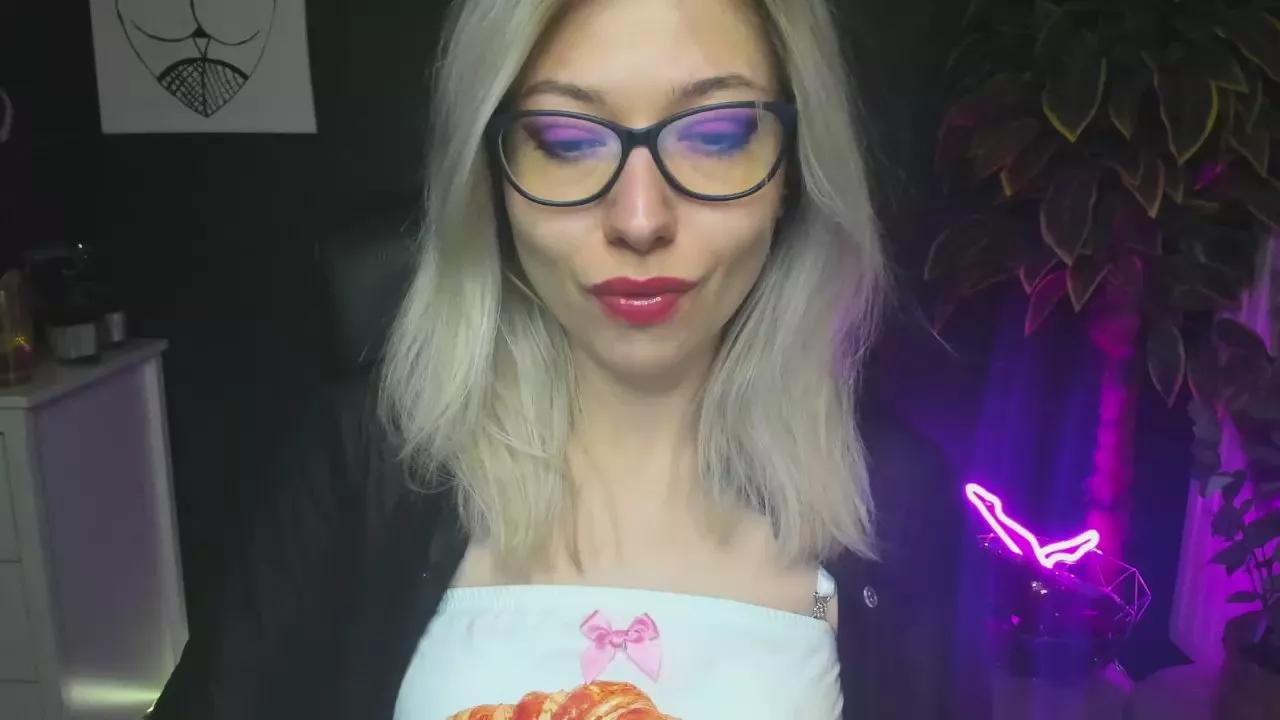 niceHEIDI on Cam4 