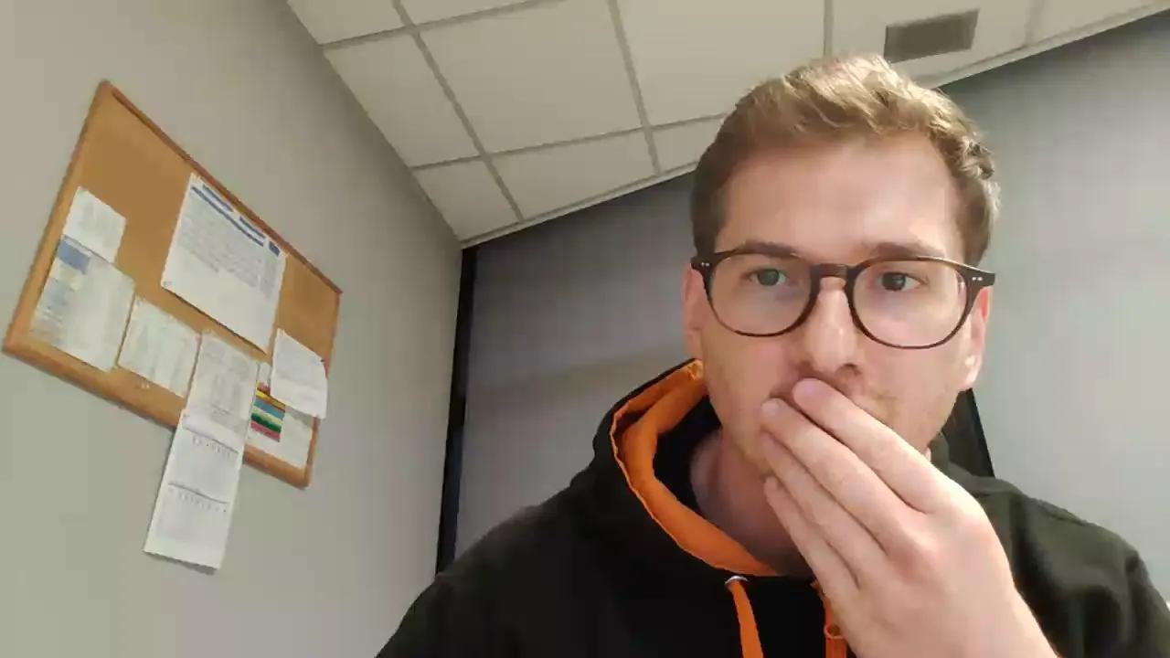 Offline NickHolden90___ on Cam4