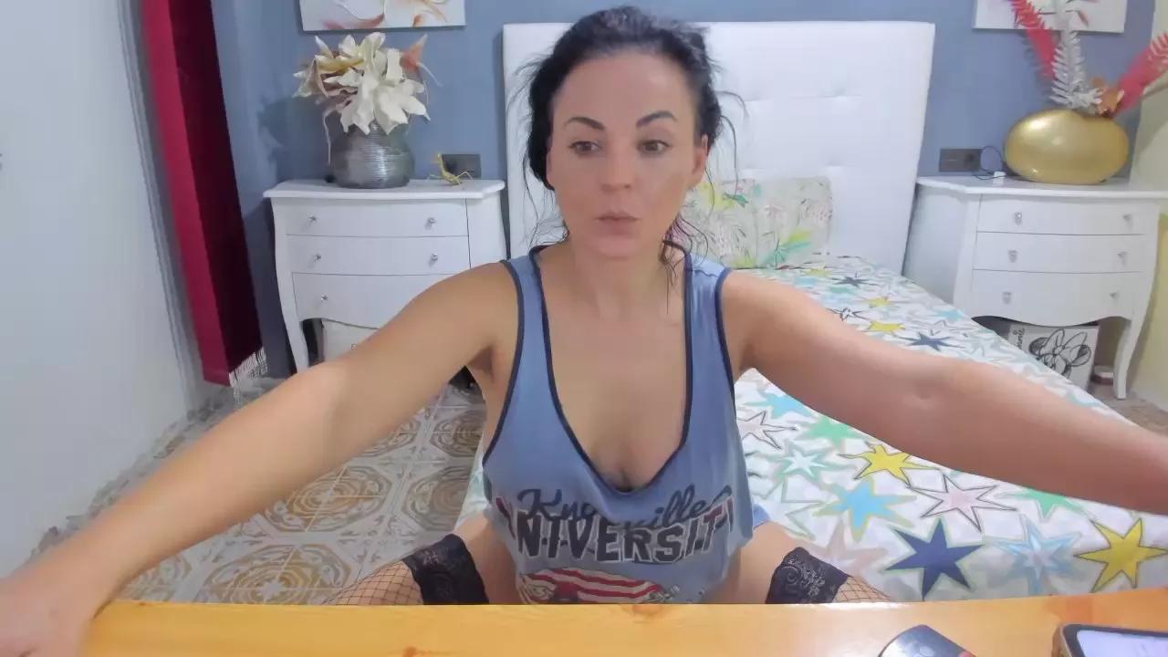 nicol_hot30 on Cam4 