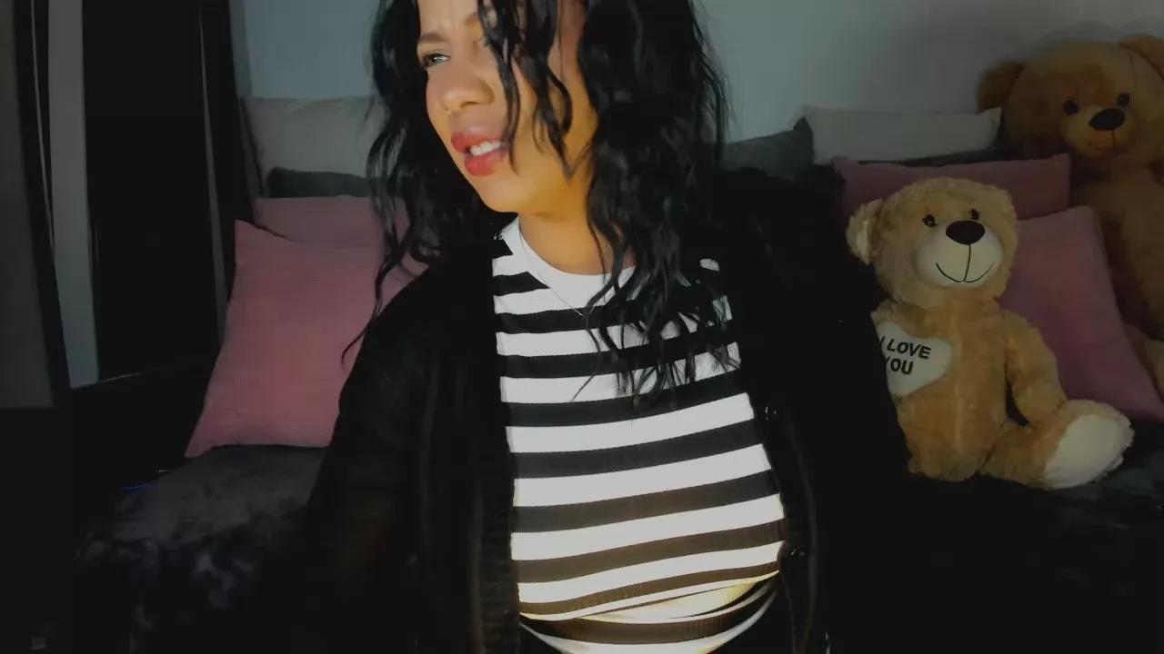 NicolePasqualot on Cam4 
