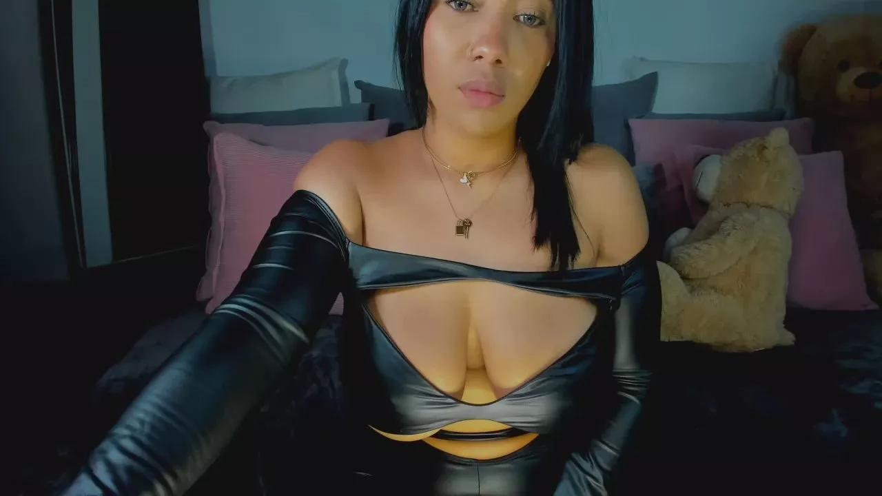 NicolePasqualot on Cam4 