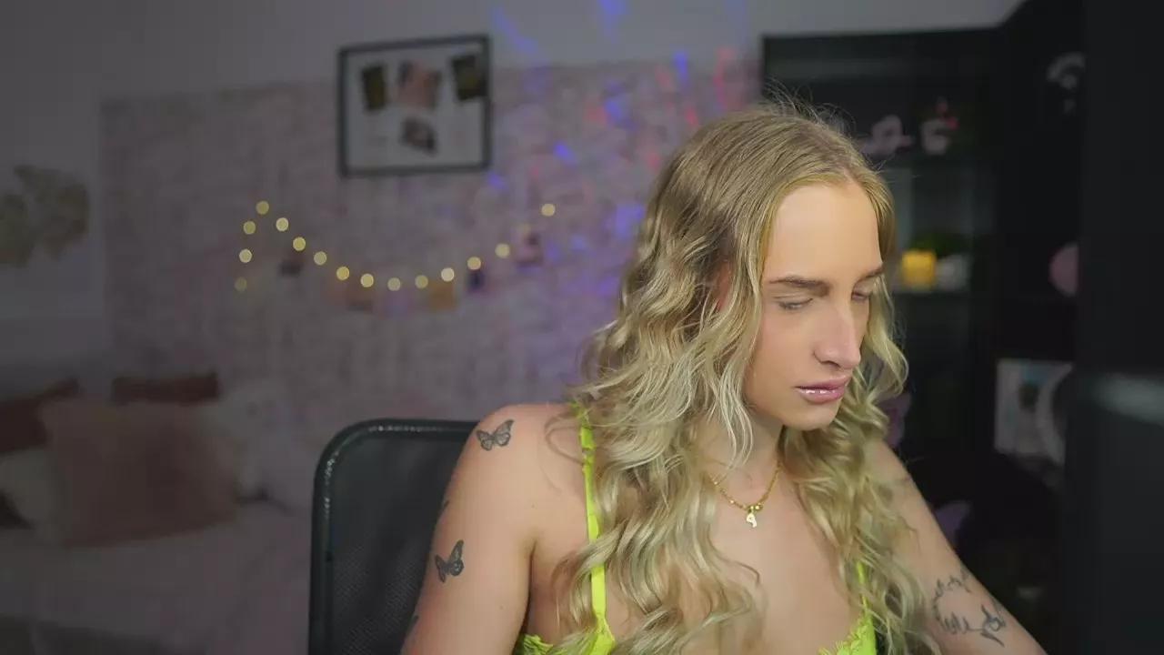 Nicolette__Shea on Cam4 