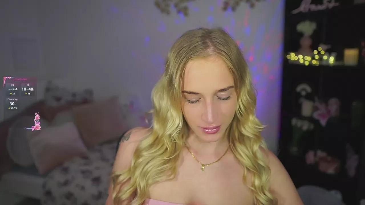 Nicolette__Shea on Cam4 