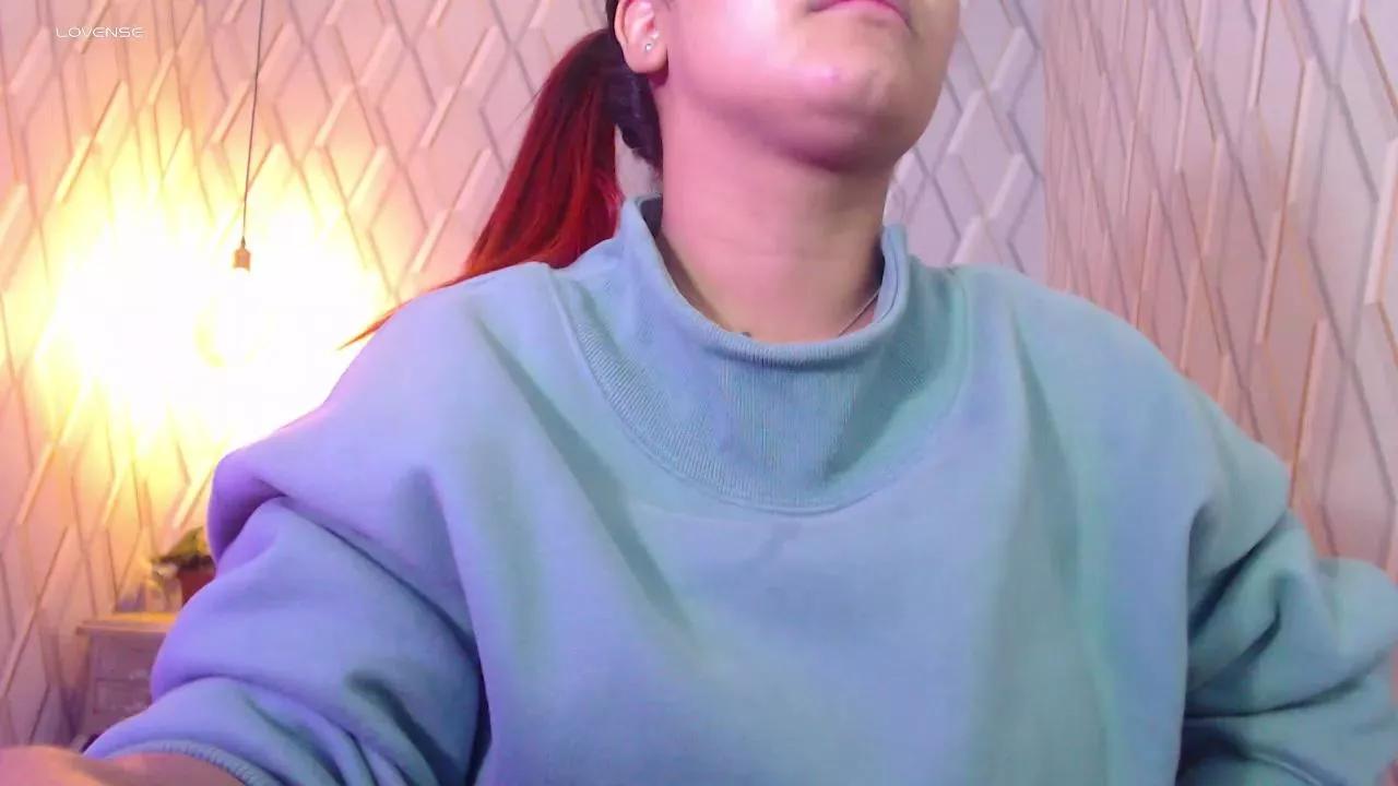 Nicolletaylor on Cam4 