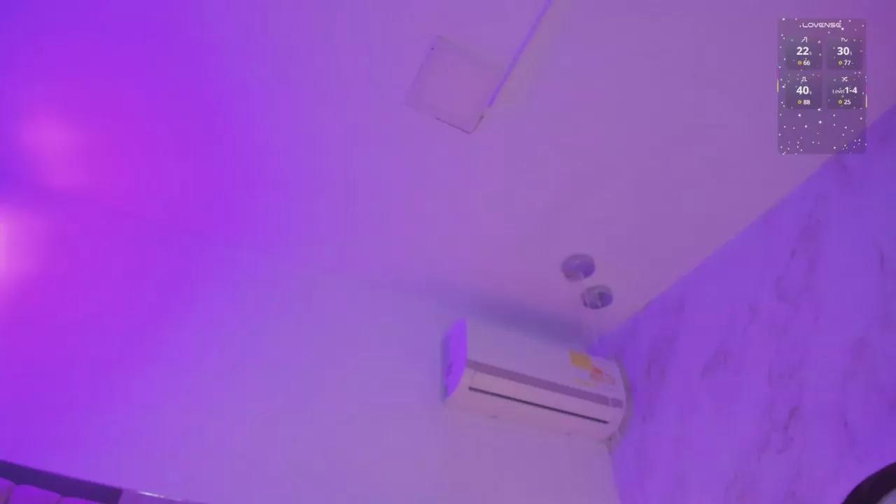 NinaCapelli_ on Cam4 