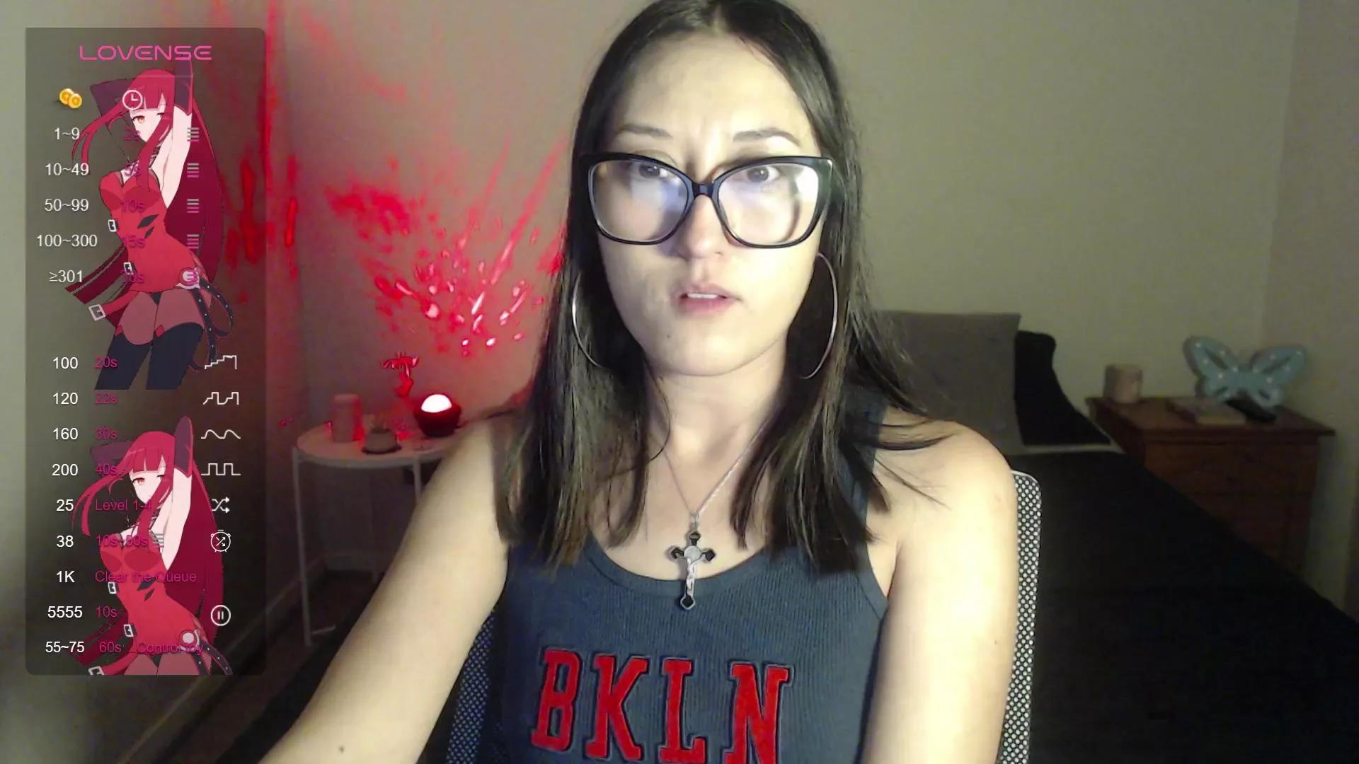 Ninimoon on Cam4 