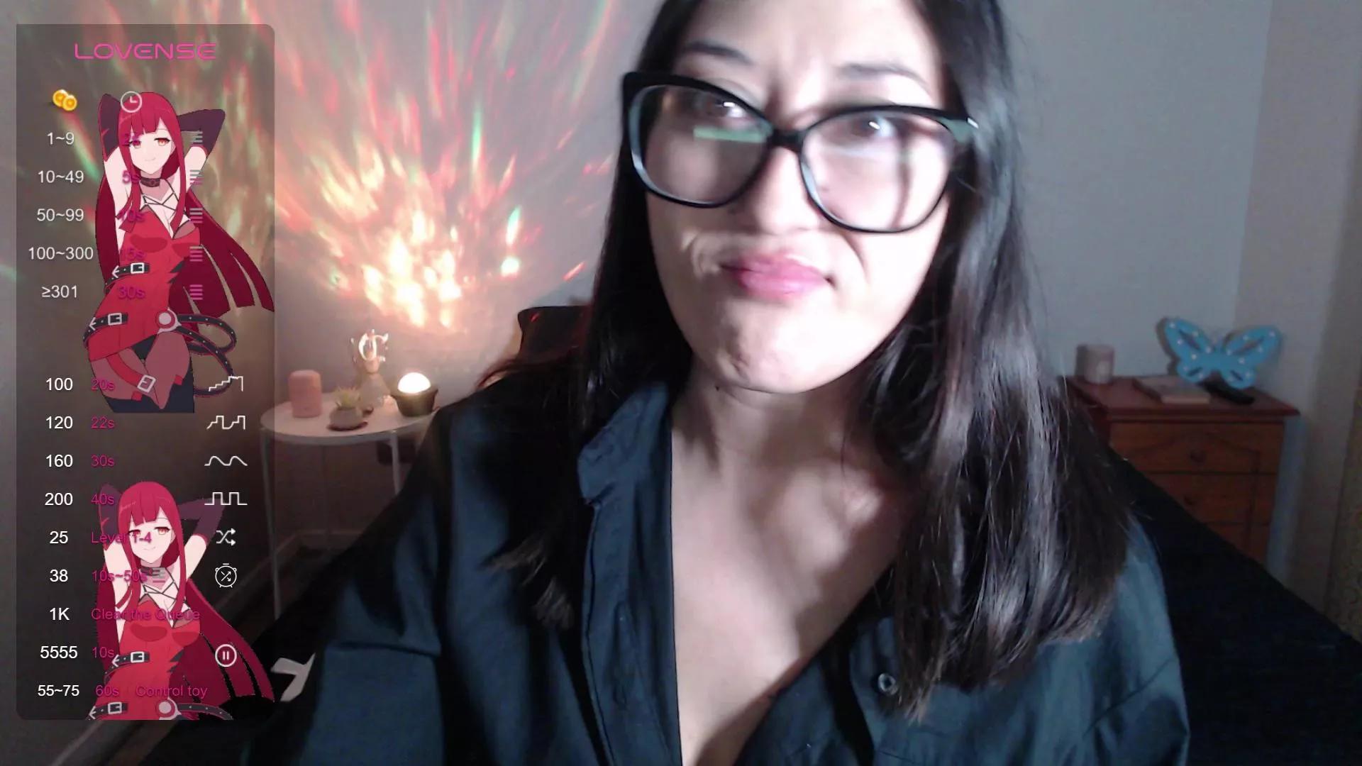 Ninimoon on Cam4 
