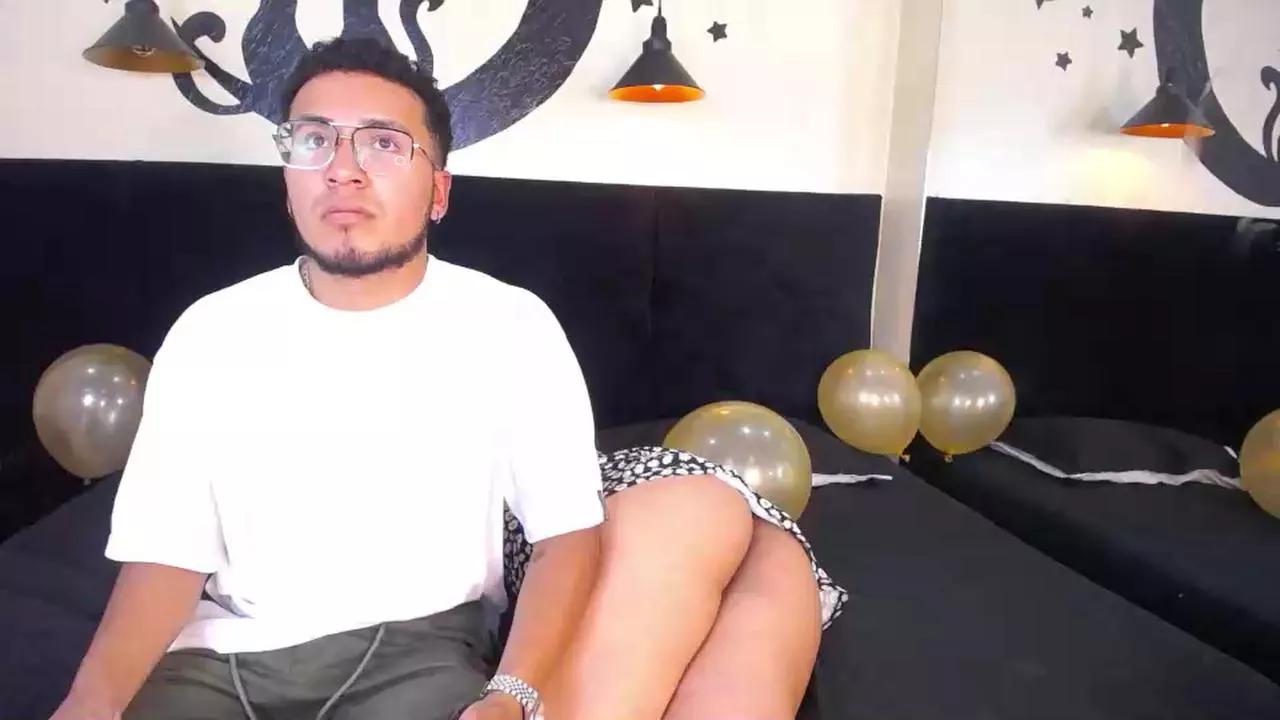 Noa_N_Carolain on Cam4 