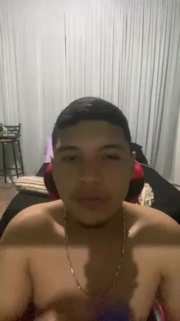 Try Cam4's Novinnhho Novinnhho from Cam4