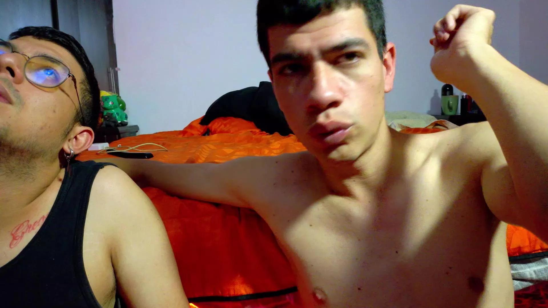 Nymphobuddies on Cam4 