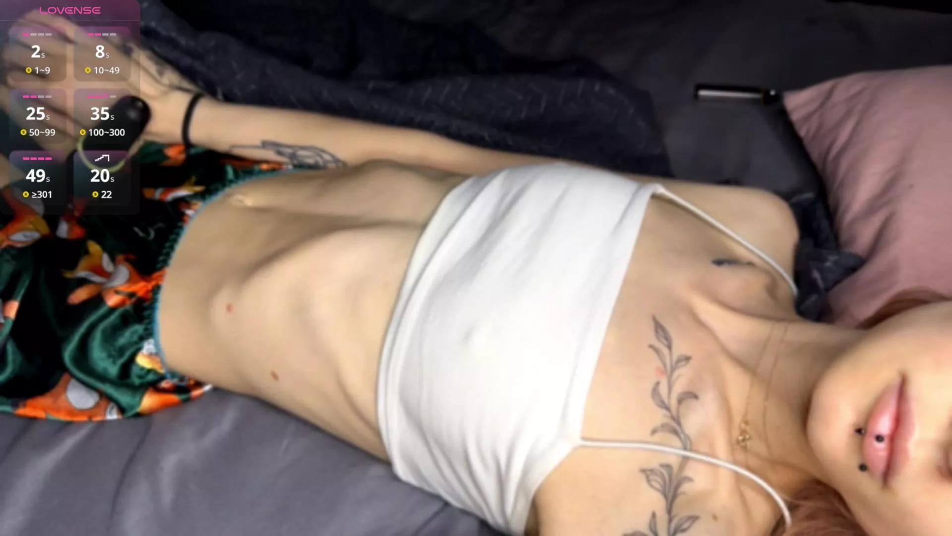 OdelinaBartram on Cam4 