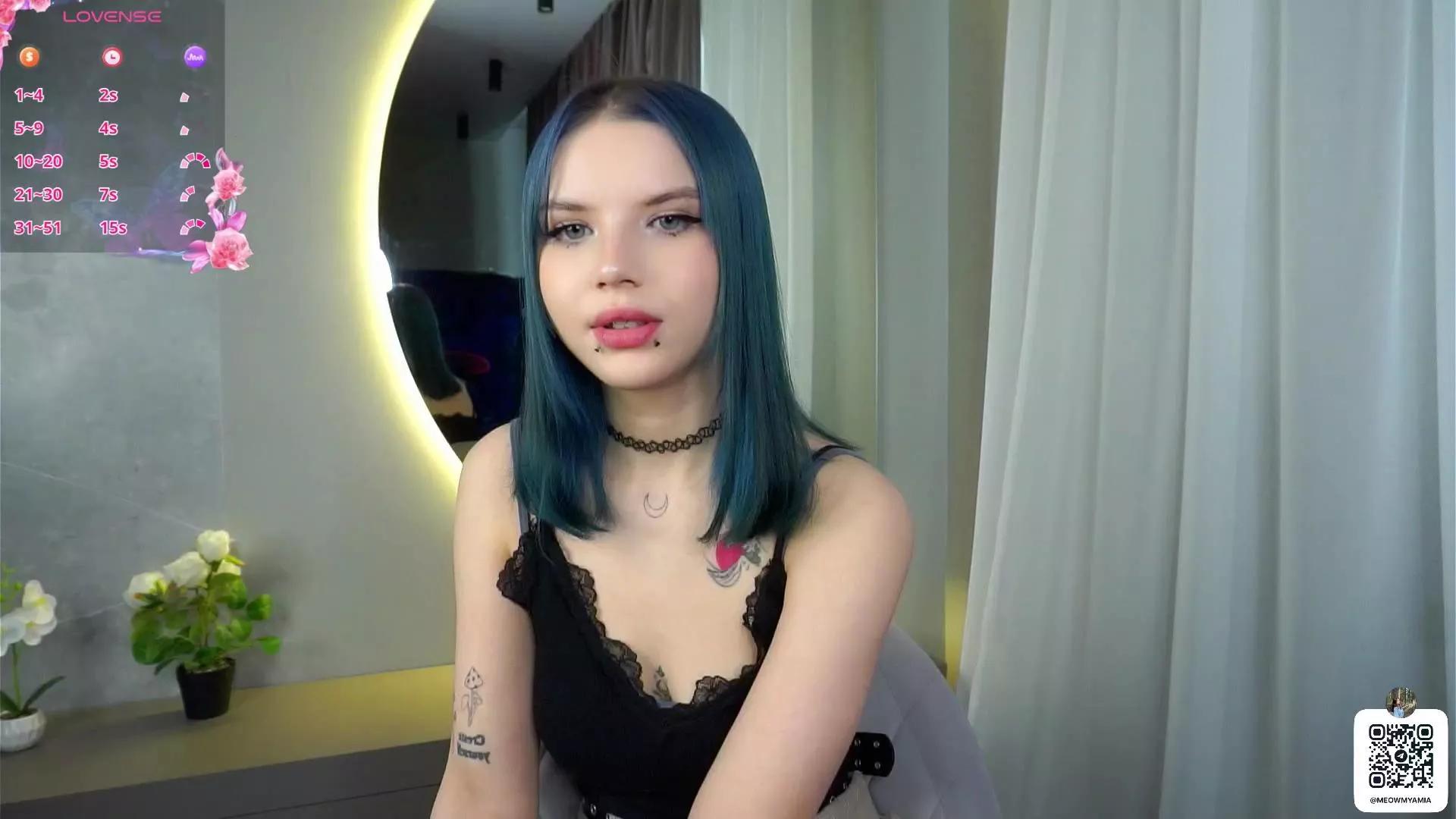 OdelinaDwinell on Cam4 