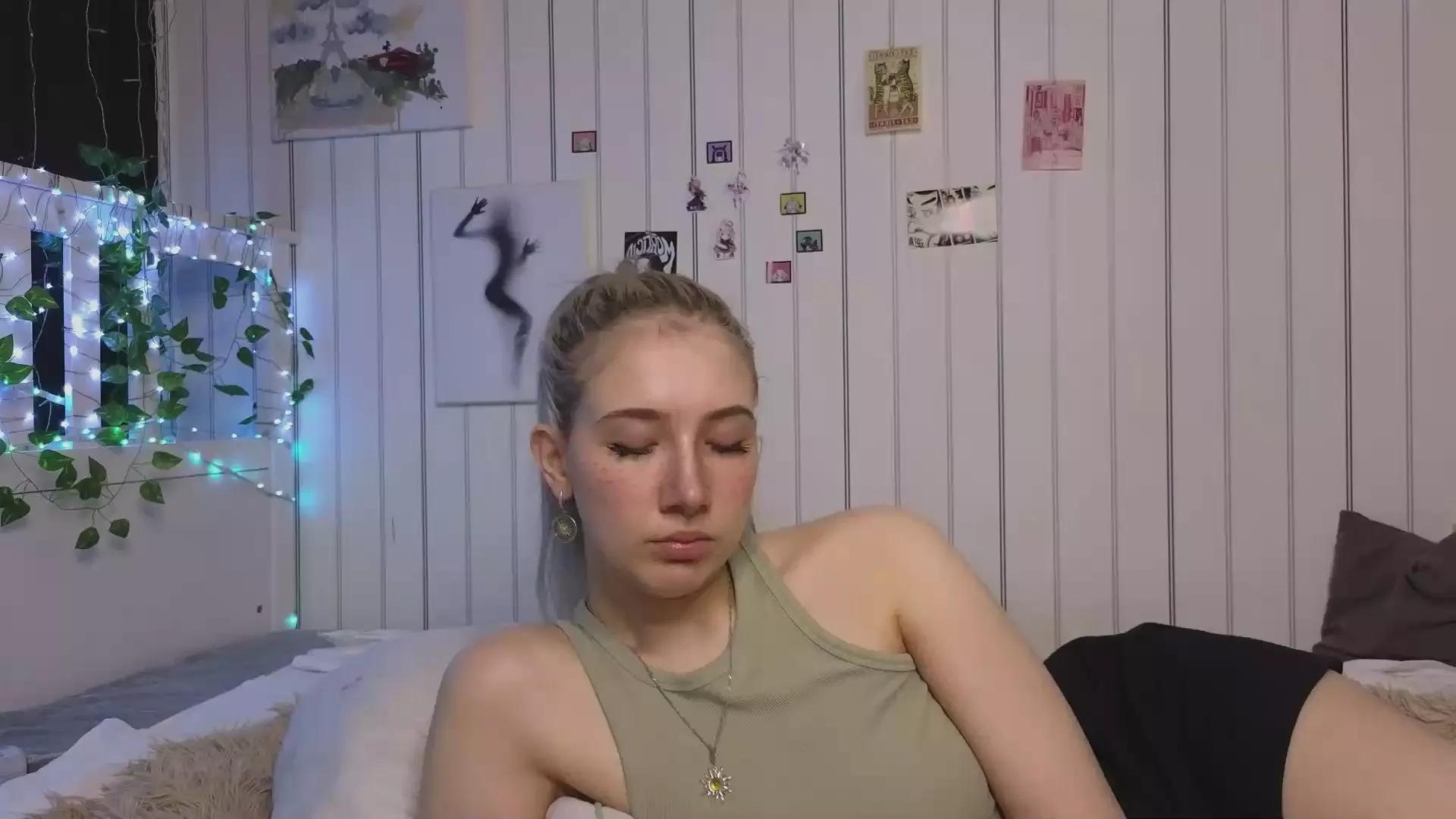 OdelynaCornett on Cam4 