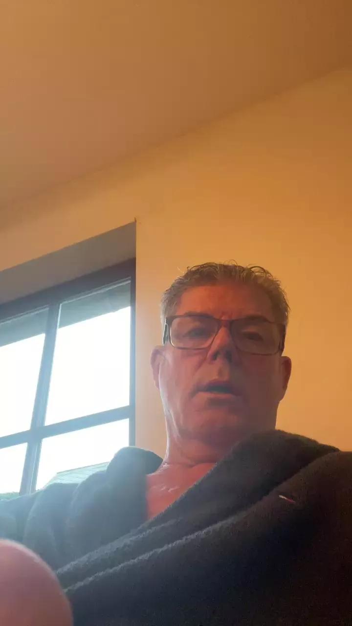 oldiehot1957 on Cam4 