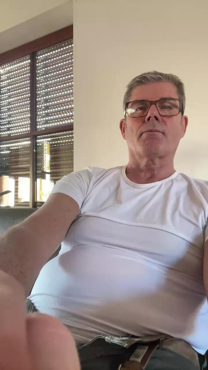 oldiehot1957 on Cam4 